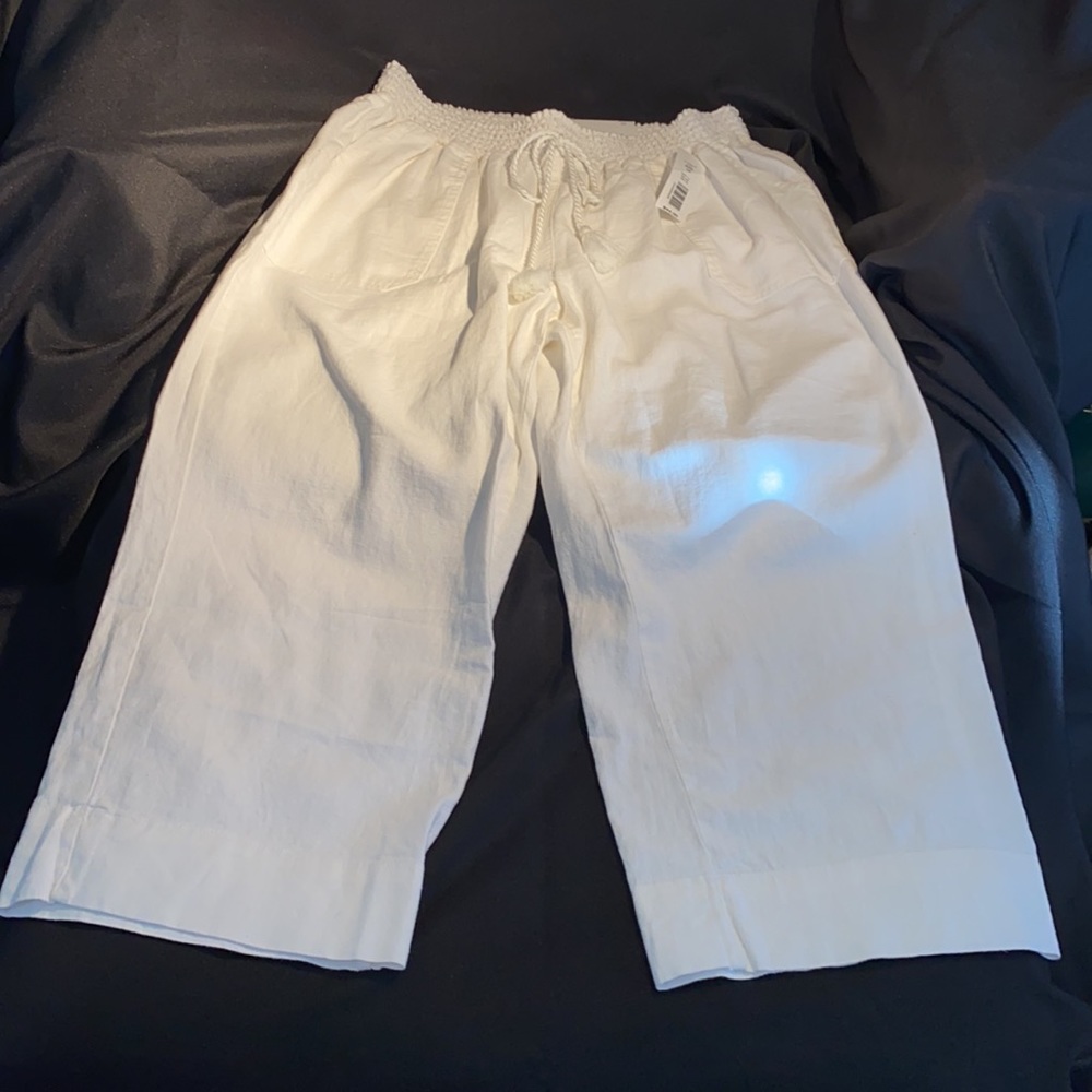 Linen Elastic Smocked Waist Capri Pants